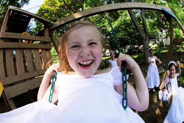 Swinging Flower Girls